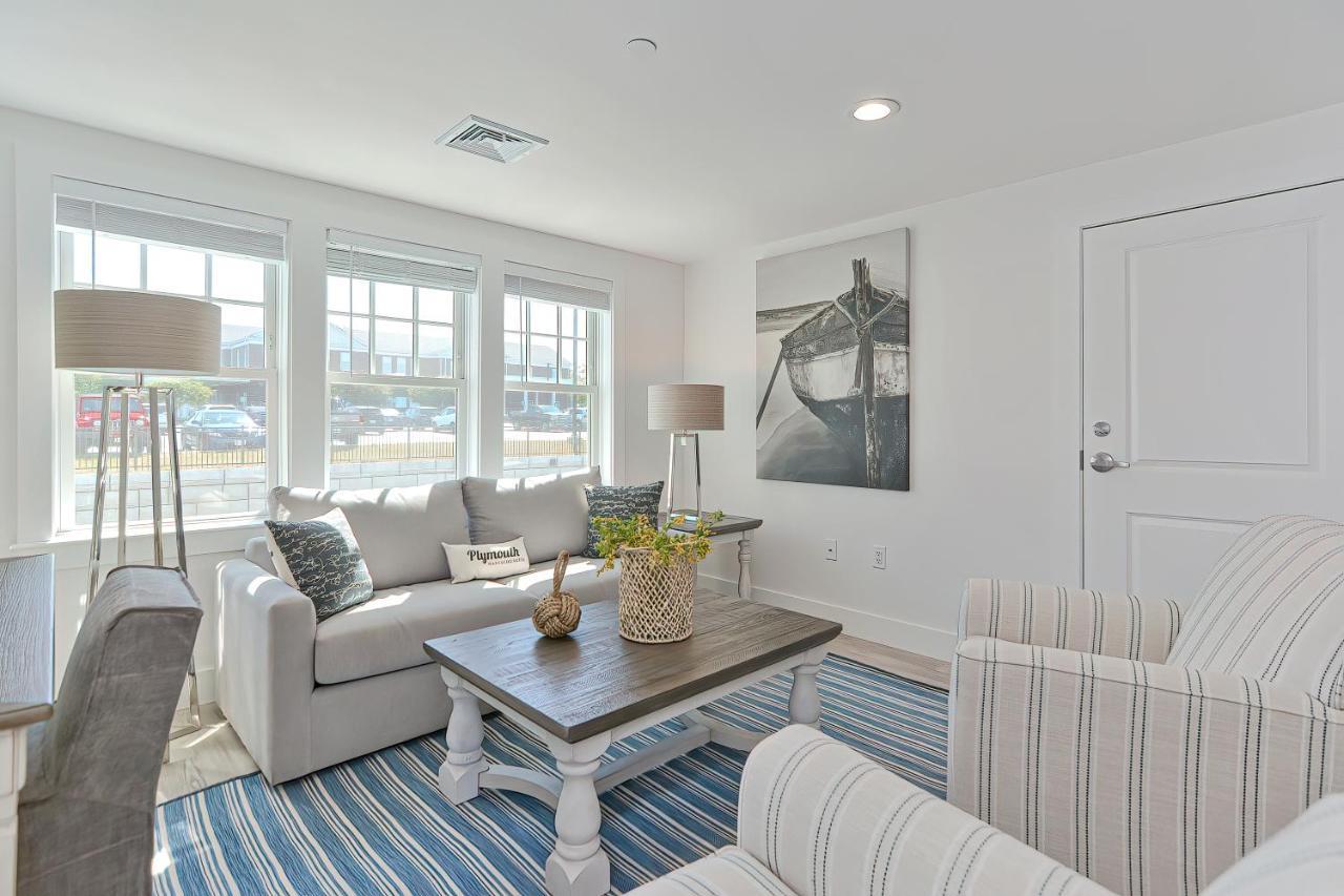 Downtown Plymouth Waterfront Luxury Condos Exterior photo